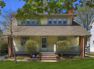 2210 Kerrwood Rd, Cleveland Heights, OH 44118