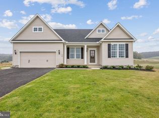 14 Kinzers Ct #64, Hanover, PA 17331