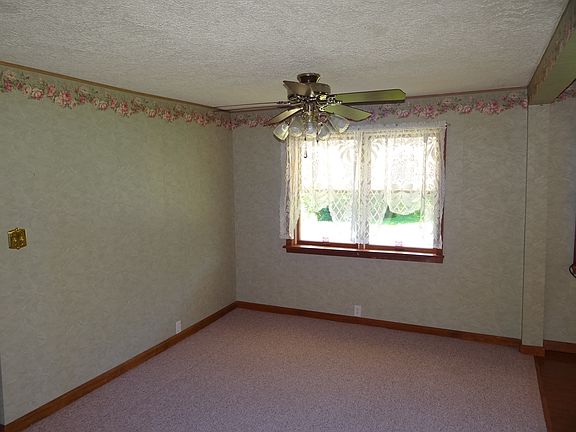 5th image of 3025 County Road 1500 W