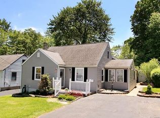 22 Charles St, West Haven, CT 06516