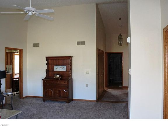 5th image of 1094 Sterling Oaks Dr