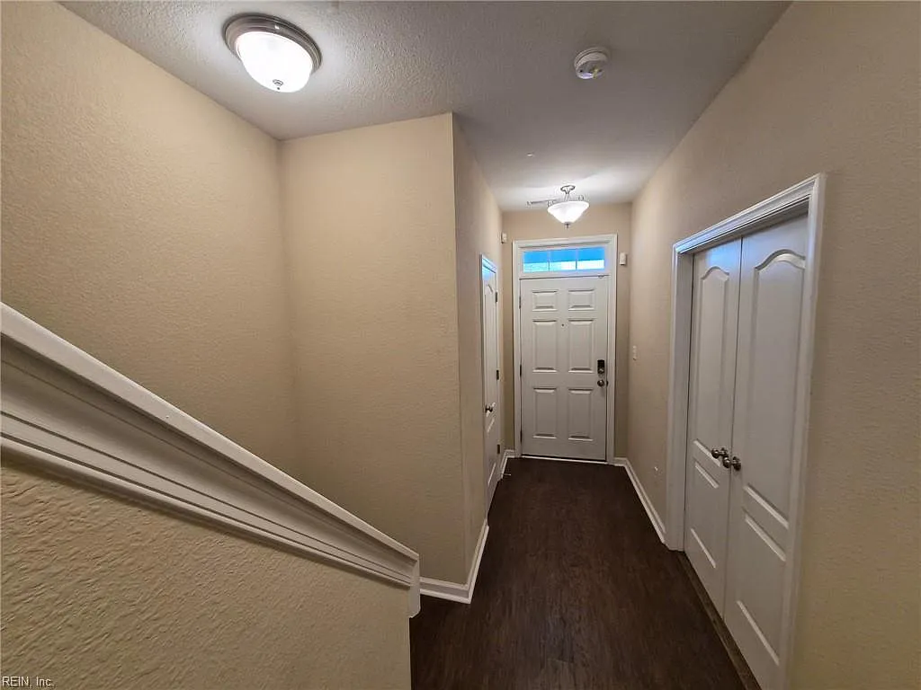 4 bed, 1946 sqft, $2,500 — Photo 3