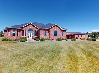 1499 9th Ave E, Dickinson, ND 58601