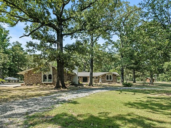 2nd image of 2201 River Rd