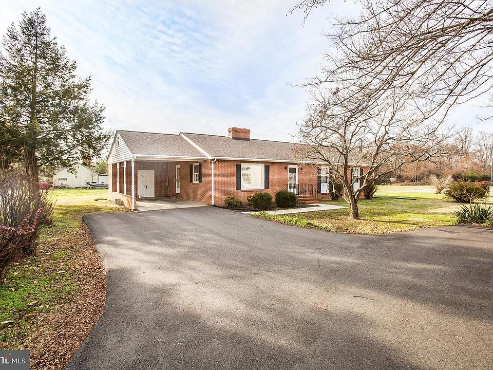 1st image of 16206 Melville Ln