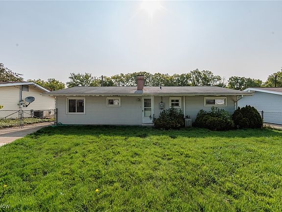 3rd image of 9266 Cranbrook Dr