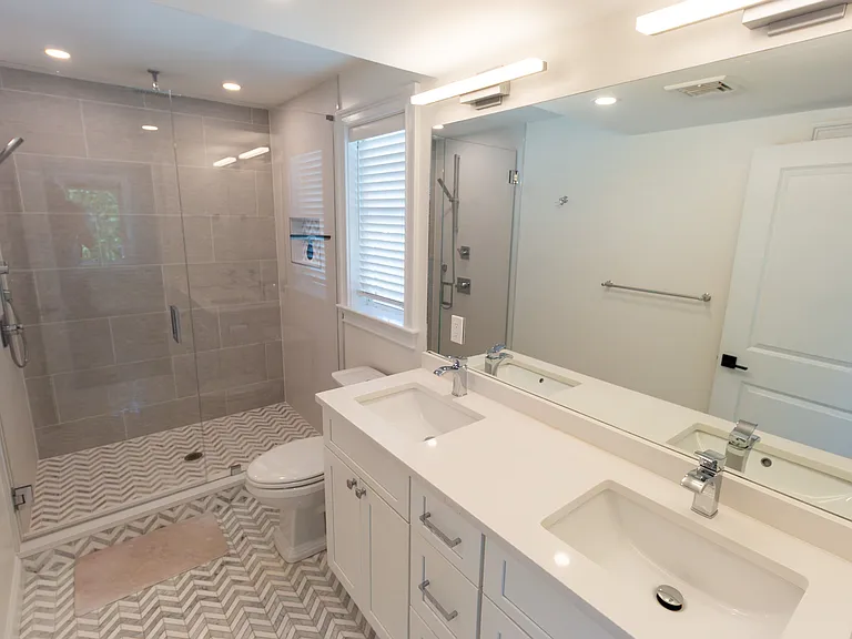 27 Suffolk St #3 — Photo 13