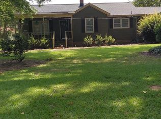 320 Roswell Rd, Greenwood, SC 29646