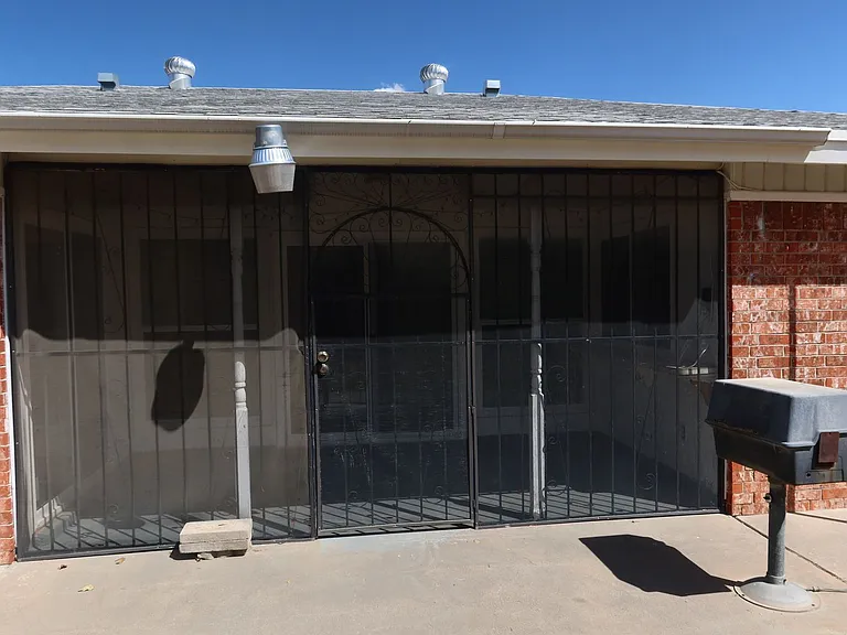 10345 Biscaine St — Photo 28