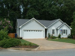 15 Poplar Springs Dr, Mauldin, SC 29662