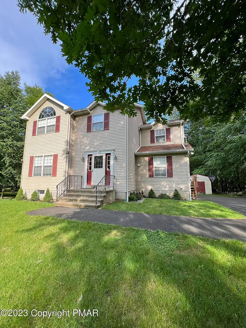 126 Locust Dr photo 1
