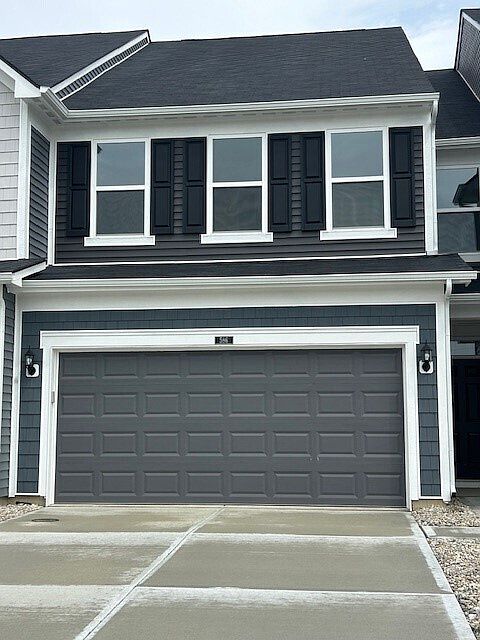 1st image of 586 Axford Bay Dr