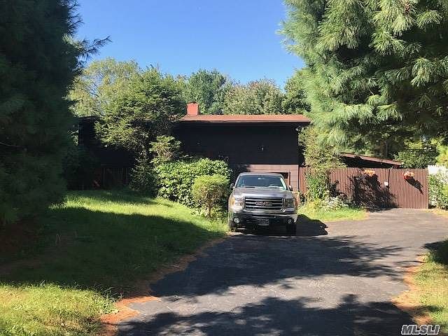 1st image of 78 Scotchpine Dr