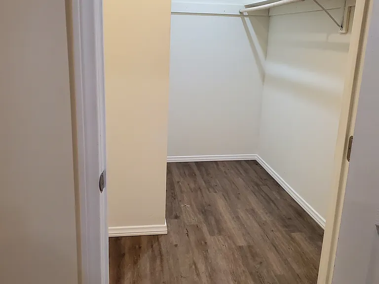 2848 Kadota St — Photo 5