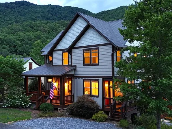 110 N Sundrops Trl, Cullowhee, NC 28723