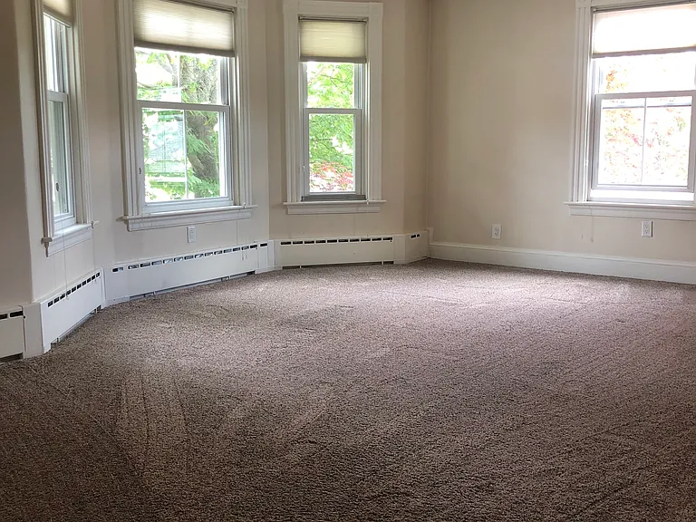1262 Islington St #1 — Photo 3