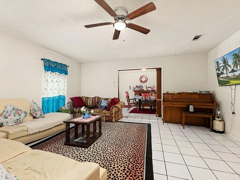 10719 Carvel Ln — Photo 5
