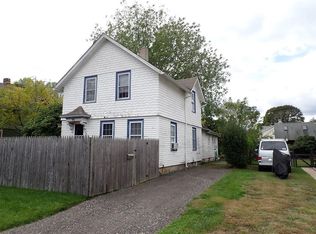 98 Meadow Ave, South Kingstown, RI 02879