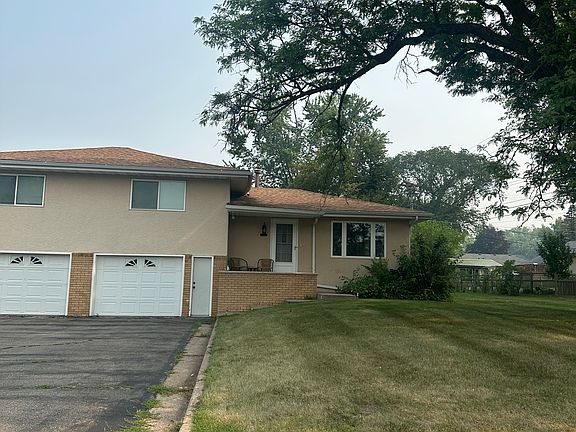 2nd image of 805 Michaelson St N #B