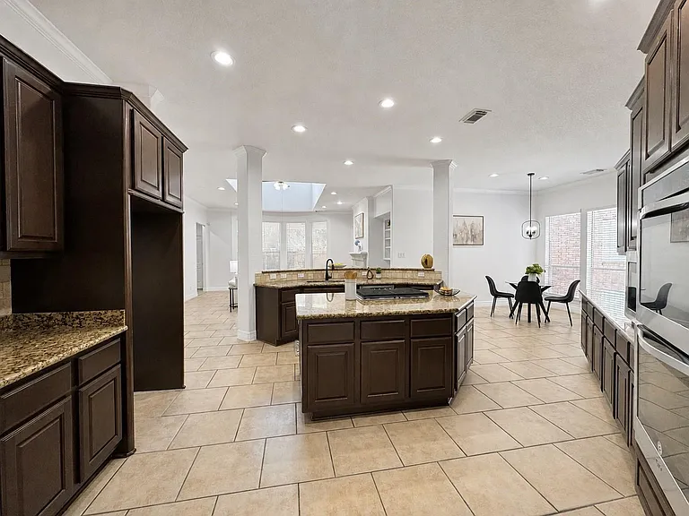 3301 Elm Creek Dr — Photo 16