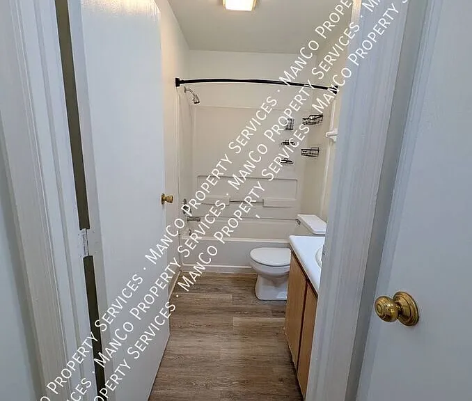 1206 Union Blvd #304 — Photo 11