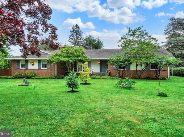 120 Dixie Dr, Red Lion, PA 17356