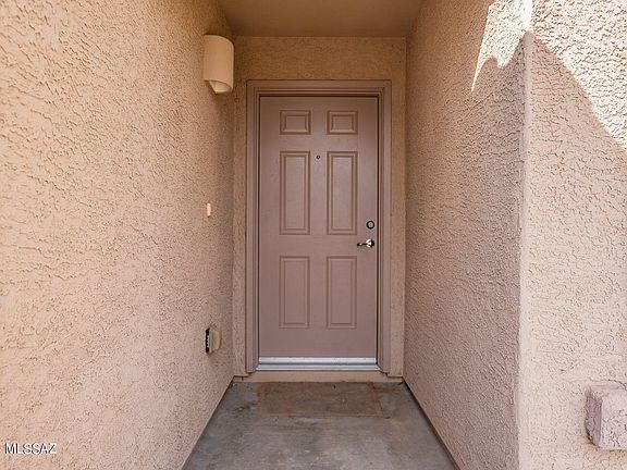 3rd image of 11512 W Stone Hearth St