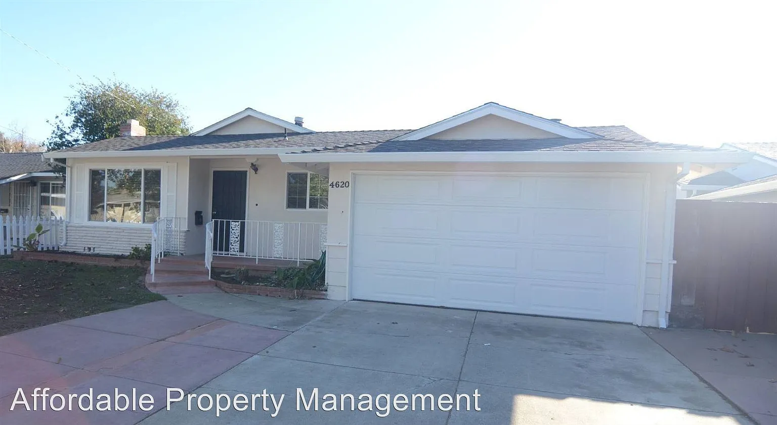4620 Nelson St photo 1
