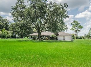 4830 Sydney Rd, Plant City, FL 33566
