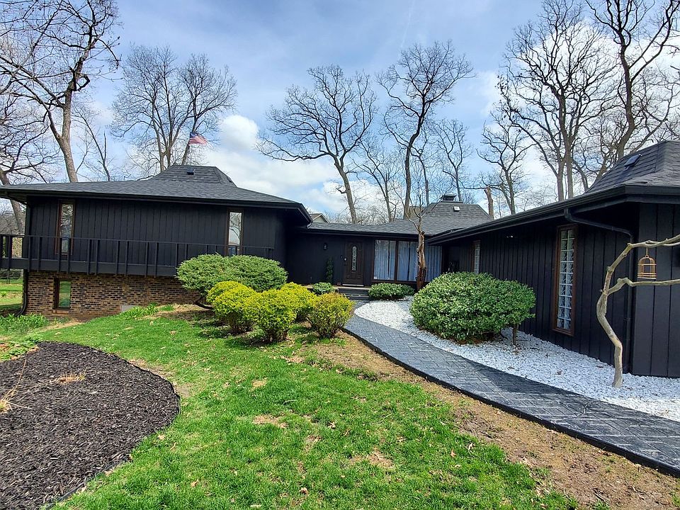 1st image of 6732 Squire Ln