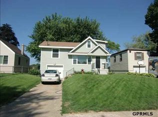 6706 N 37th St, Omaha, NE 68112