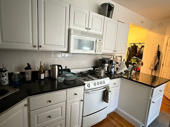 4th image of 26 Hemenway St APT 12A
