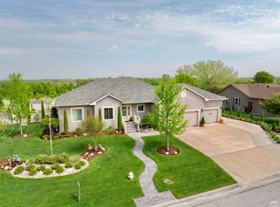 216 Kisiwa Village Rd, Hutchinson, KS 67502