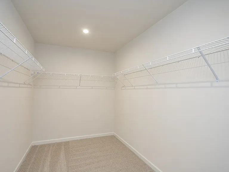5401 Zinnia Ln E — Photo 10