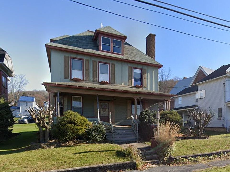1st image of 604 E Main St