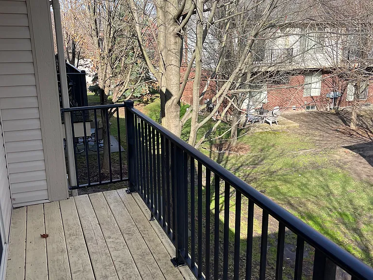16713 Kensington Dr — Photo 30