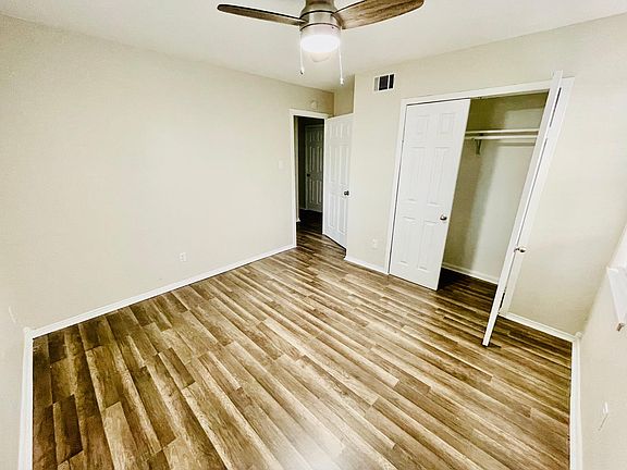 3rd image of 718 Blueberry Ln