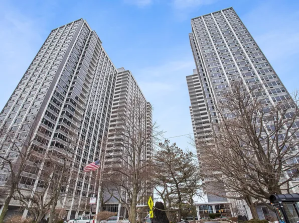 4250 N Marine Dr APT 922, Chicago, IL 60613