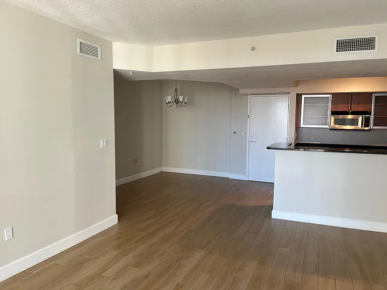 1551 N Flagler Dr #802 — Photo 6