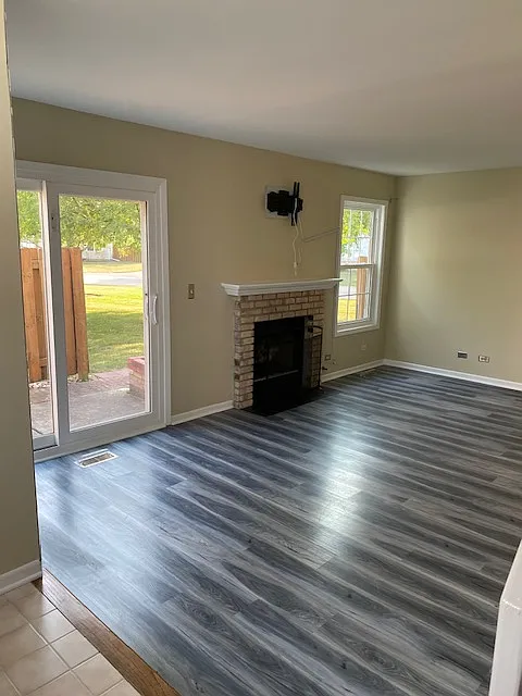 3 bed, 1.5 bath, 1338 sqft, $2,600 — Photo 2
