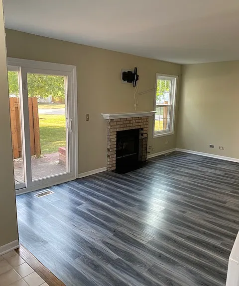 4483 Brighton Ct — Photo 2