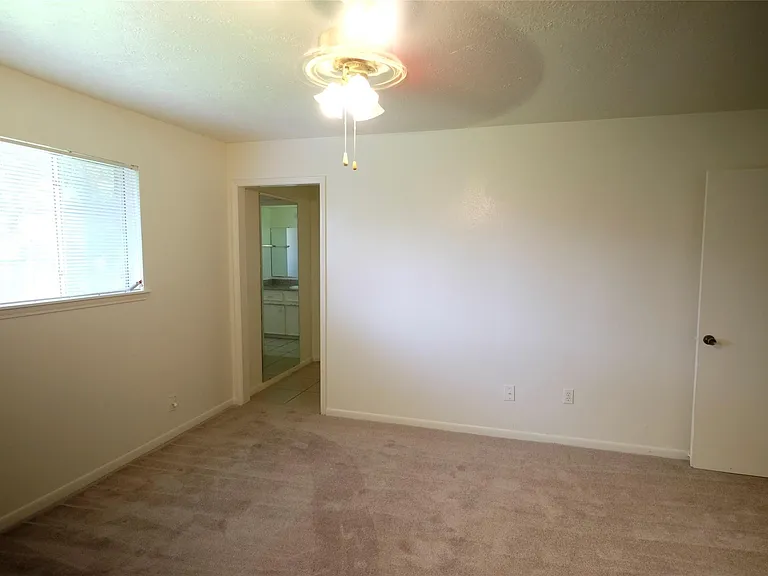 12515 Bexley Dr — Photo 8