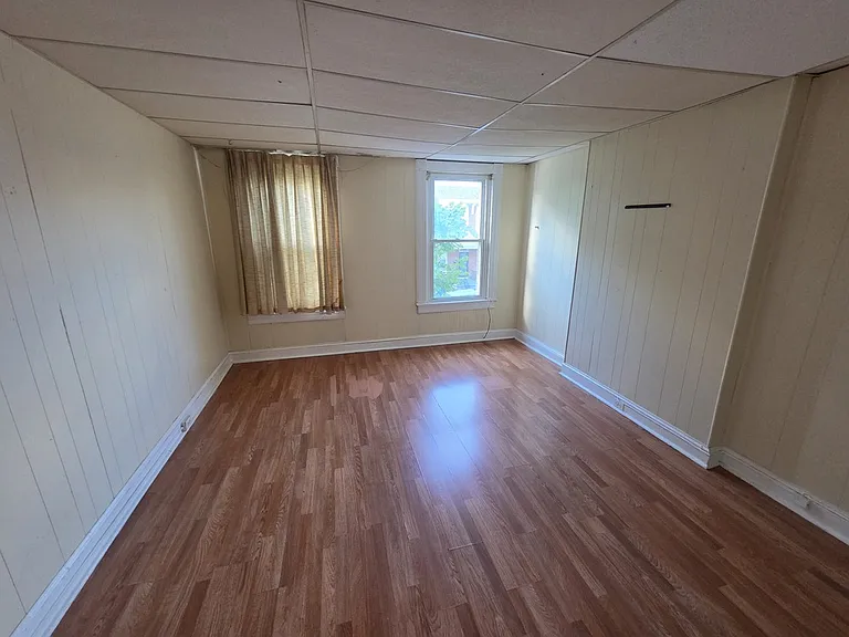 2223 W Fayette St — Photo 8