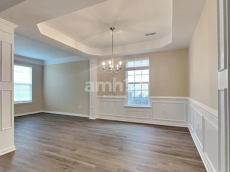 1056 Whitlow Blvd — Photo 5