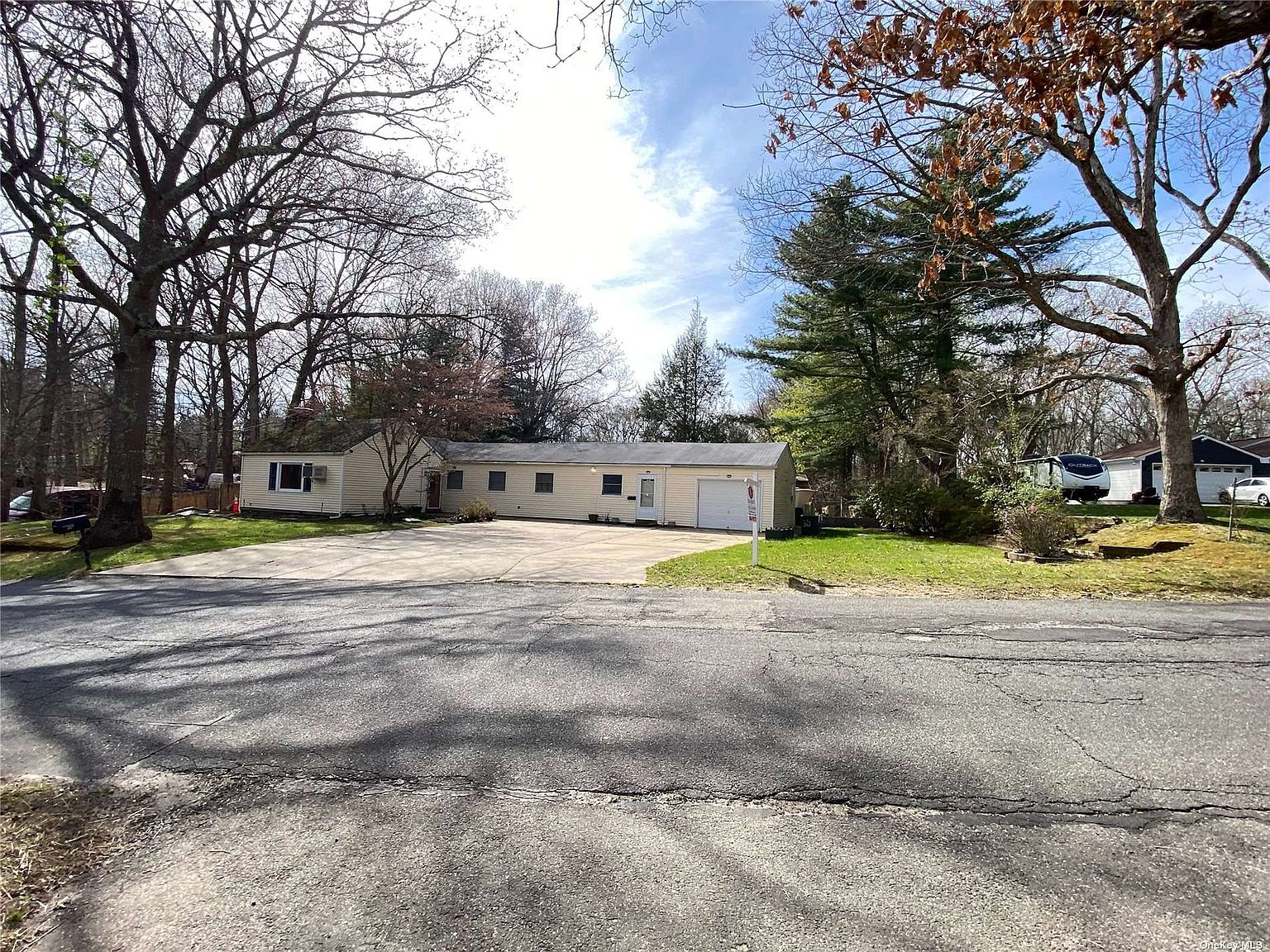 30 Red Maple Road, Ridge, NY 11961 | MLS #3479181 | Zillow