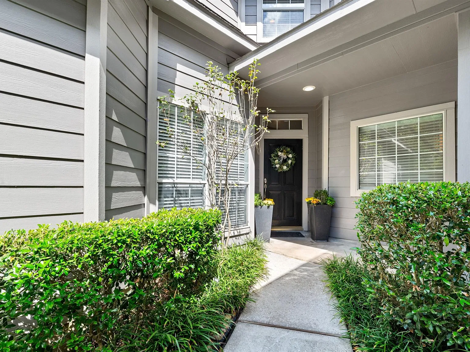 3 bed, 2.5 bath, 1739 sqft, $2,200 — Photo 3