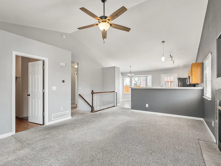 5164 Fennel Dr — Photo 10