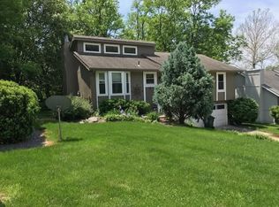 10231 NW 57th Ter, Parkville, MO 64152