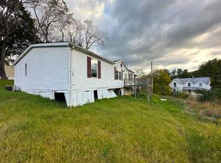 125 Cleveland Ave, Max Meadows, VA 24360