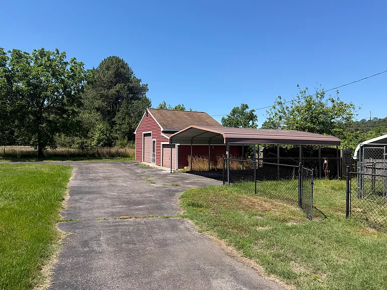 11133 Cedar Ln — Photo 2